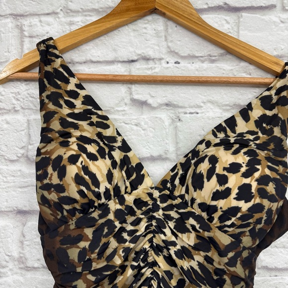 Miraclesuit Size 10 Skin City Sonatina Leopard Print Ruched One-Piece Swimsuit - Picture 6 of 13